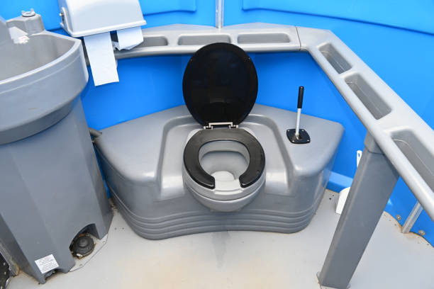 Best Best portable toilet rental  in Feather Sound, FL
